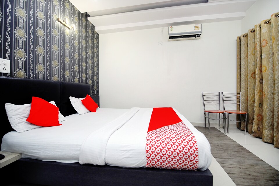 OYO 40491 Hotel Golden Palace, Hisar, Hisar