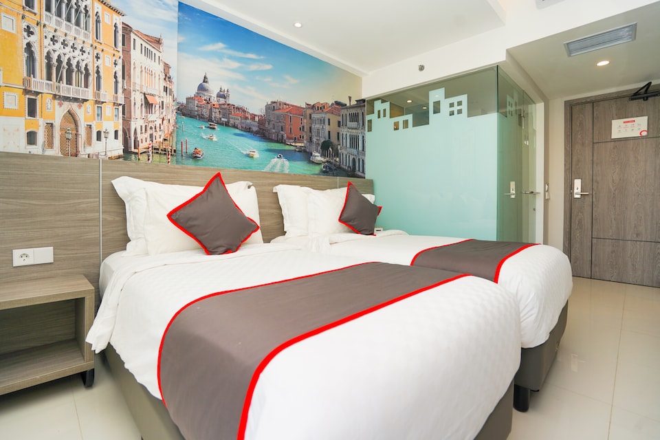 Collection O 11 Life Style Surabaya, Gubeng, Surabaya