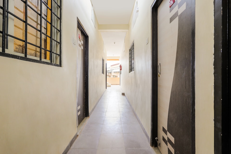 OYO 40502 Jai Devi Residency, Bhawarkua Indore, Indore