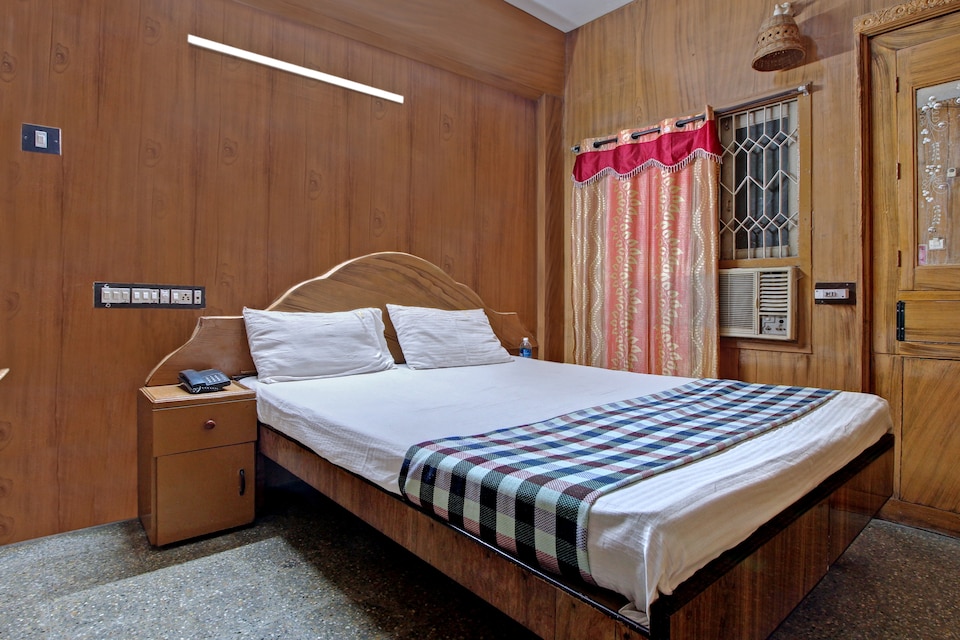 SPOT ON 40505 Hotel Indhra, Cumbum, Cumbum