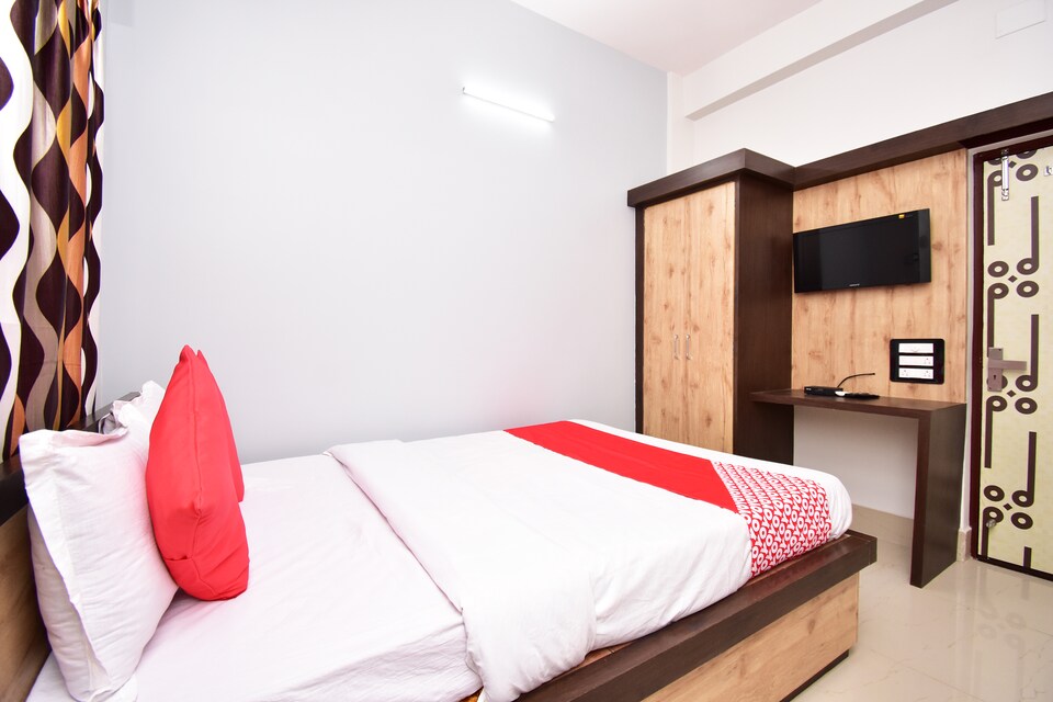 OYO 40506 Kaka Residency, Berhampore, Berhampore
