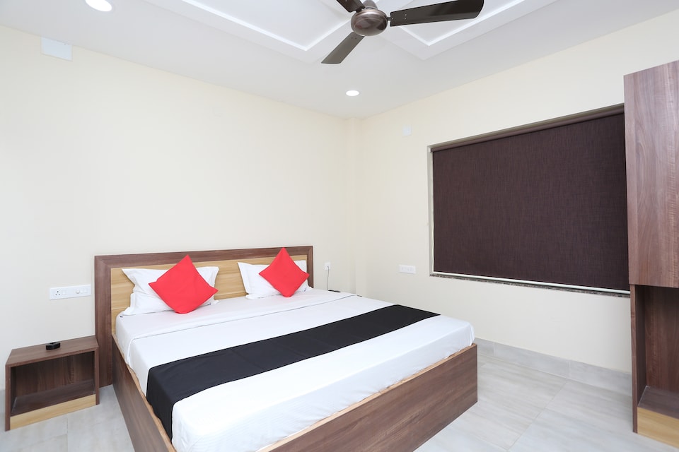 Capital O 40518 Adish Lodge, Cuttack, कटक