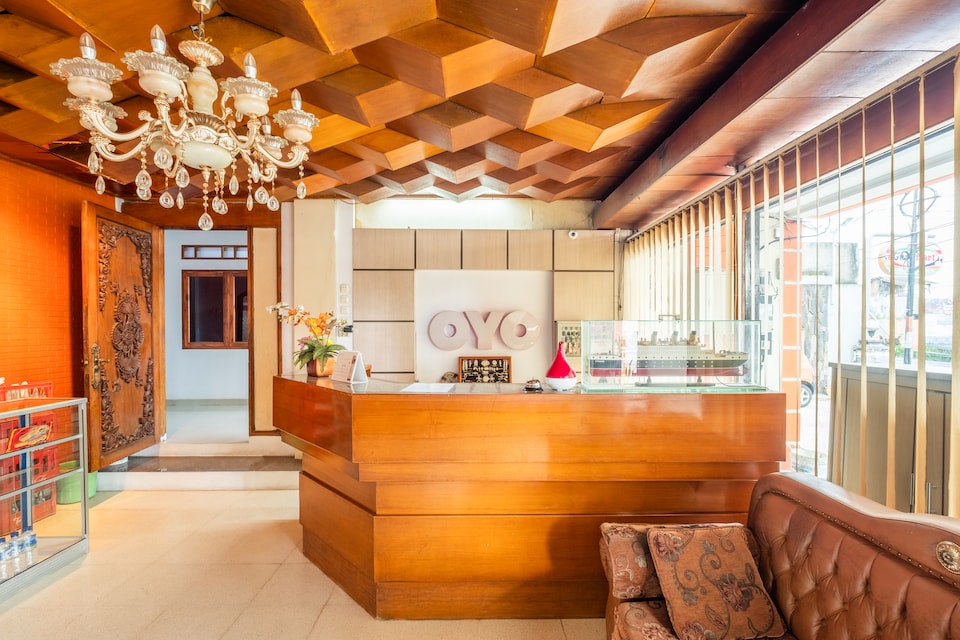 OYO 943 Hotel Azalea Syariah, Garut Kota, Garut