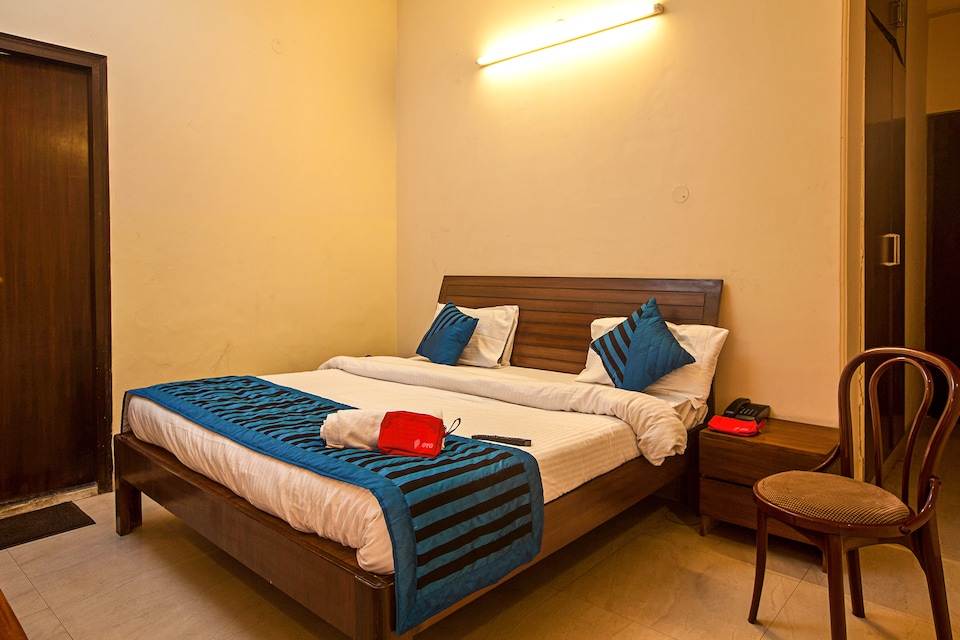 OYO 318 Sector 72, Noida City, Noida
