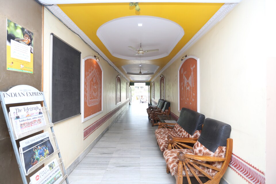 OYO Flagship Hotel Kama's Inn, Behrampur, Behrampur