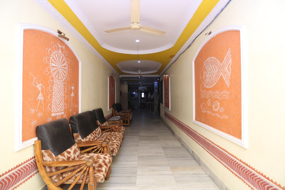 OYO Flagship Hotel Kama's Inn, Behrampur, Behrampur