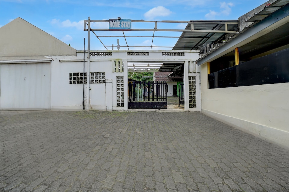 Dancenter Angel Home Stay Syariah, Kalimalang, Jakarta