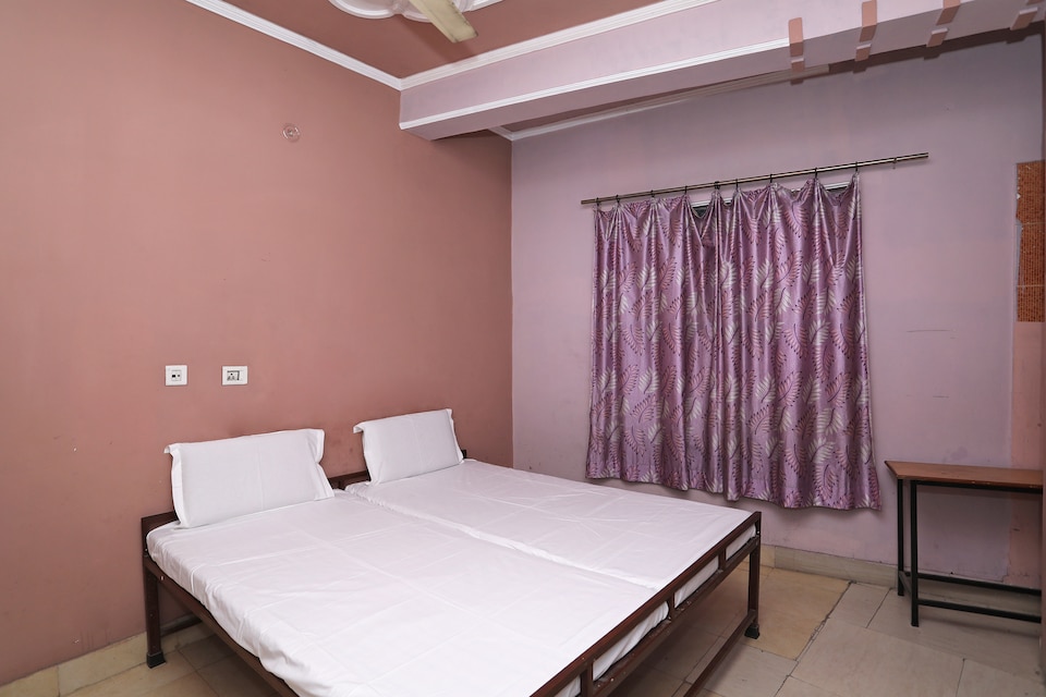 SPOT ON 40652 Hotel Sai Niwas, Aligarh, Aligarh
