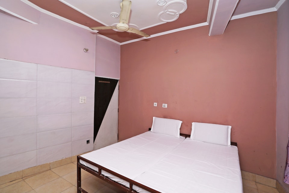 SPOT ON 40652 Hotel Sai Niwas, Aligarh, Aligarh