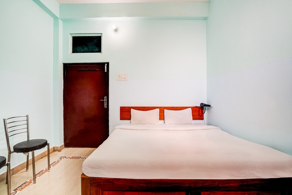 SPOT ON 40658 Hotel Sunlight, Khalilabad, Khalilabad