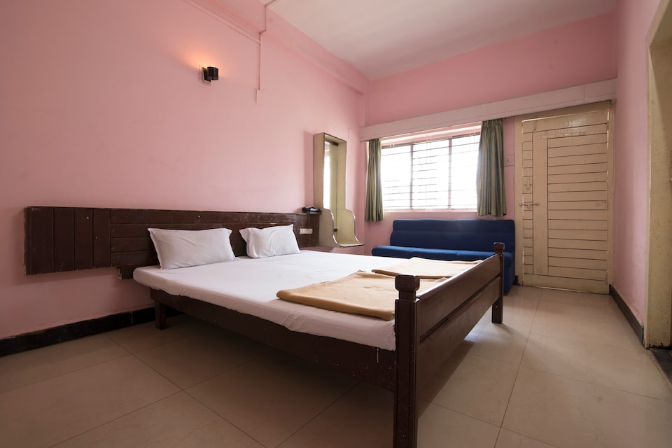 SPOT ON 40660 Hotel Raj, Kolhapur, Kolhapur