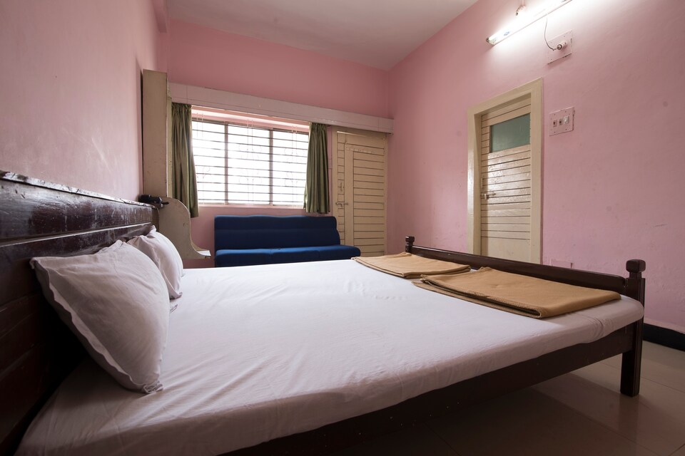 SPOT ON 40660 Hotel Raj, Kolhapur, Kolhapur