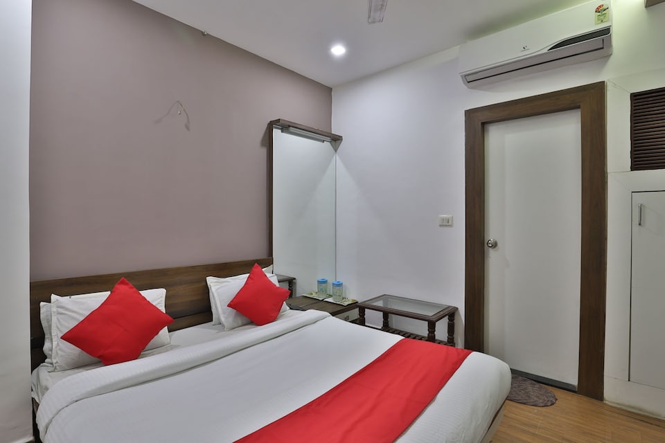 OYO 40663 Knk Hotel, Gandhidham, Gandhidham