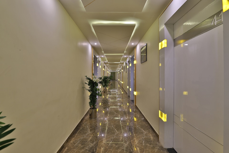OYO 40664 Hotel Royal King, Sama Vadodara, Vadodara