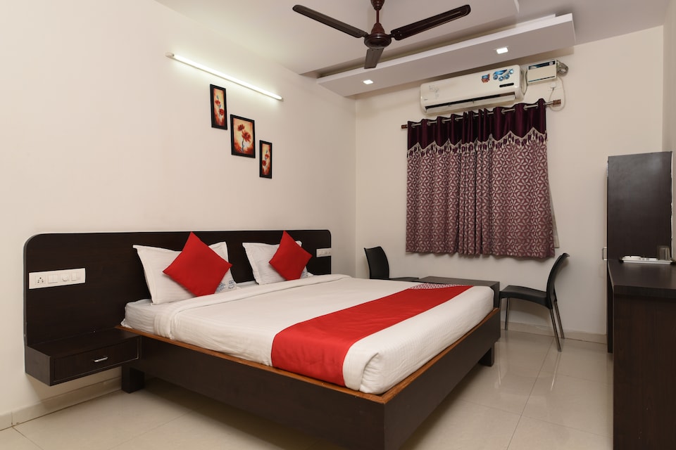 OYO 40678 Sr Executive Inn, Ramaraopet Kakinada-II, Kakinada