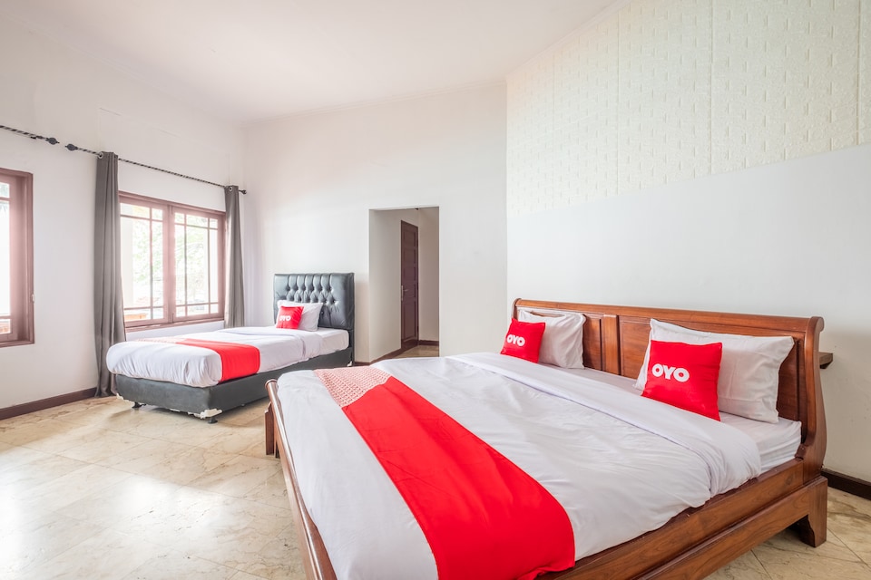 OYO 951 Cempaka Ratu Beach Resort, Pelabuhan Ratu, Sukabumi