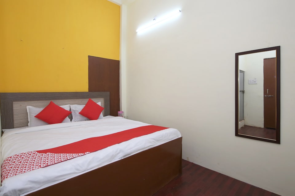 OYO 40695 Hotel Aradhya, Madan Mahal, Jabalpur