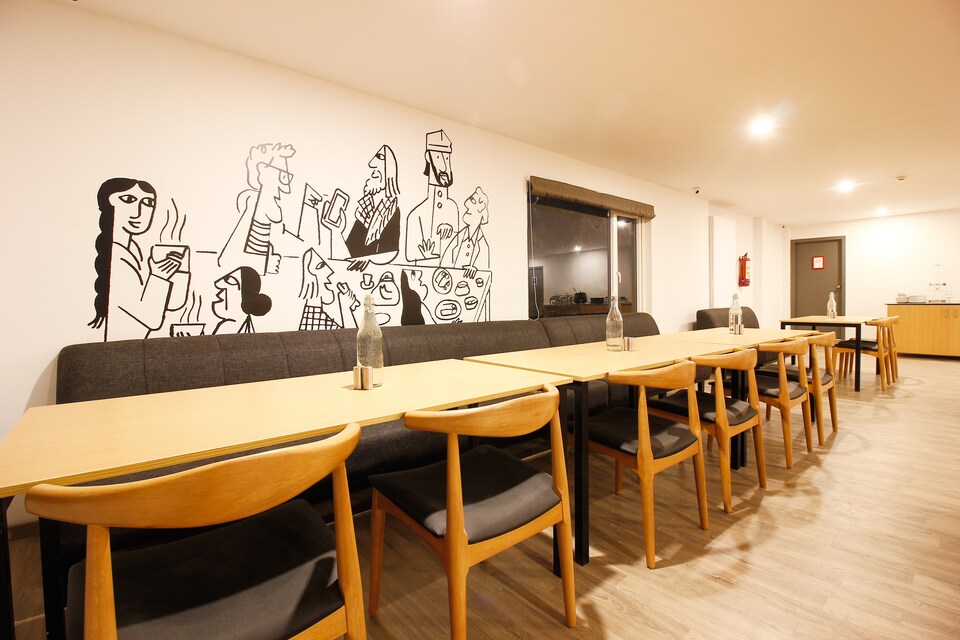 OYO Townhouse 176 Rajdhani Residency, LB Nagar-Ramoji, Hyderabad