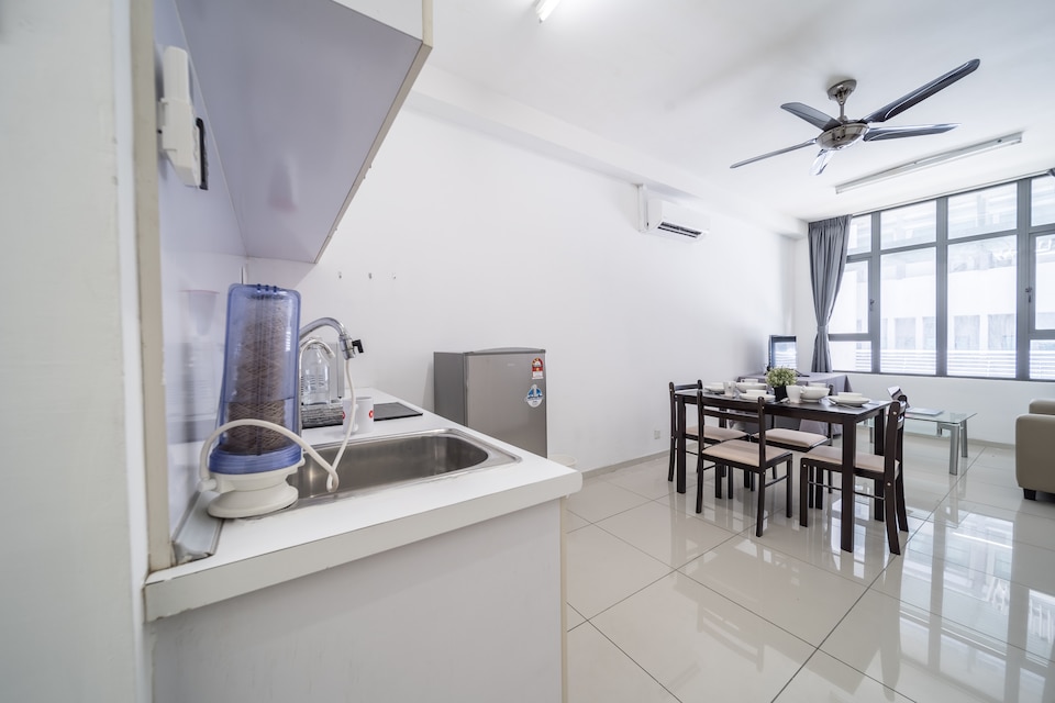 OYO Home 1133 Cosy 2br Centerstage, Section 13, Petaling Jaya