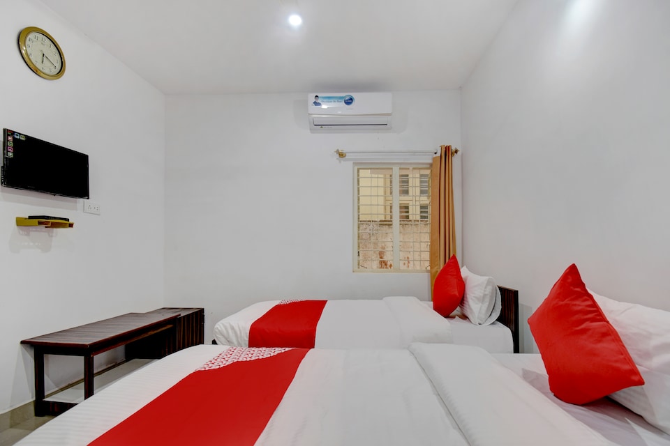 OYO 40714 Sathya Sree Restaurant And Lodge, Tumkur Road, Bangalore