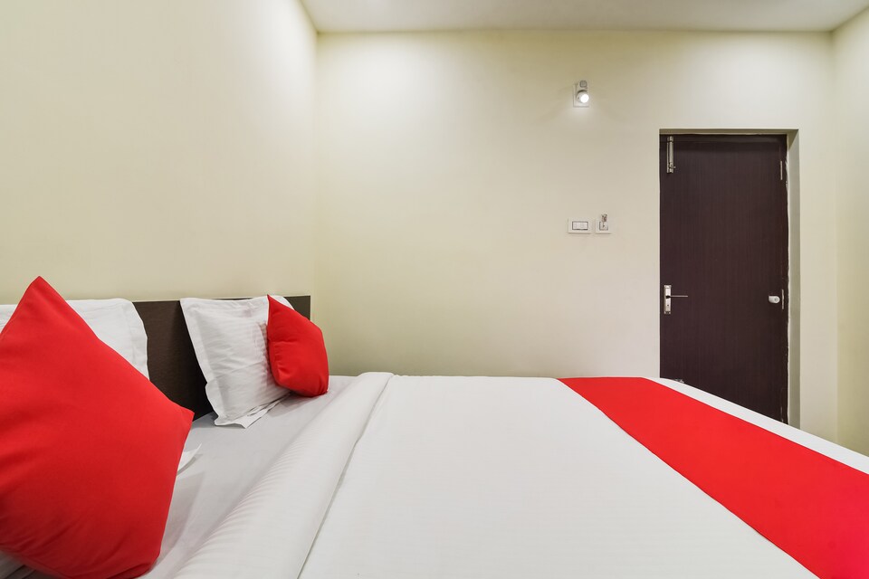 OYO 40717 Sai Priya Residency, Nellore Bus Station, Nellore