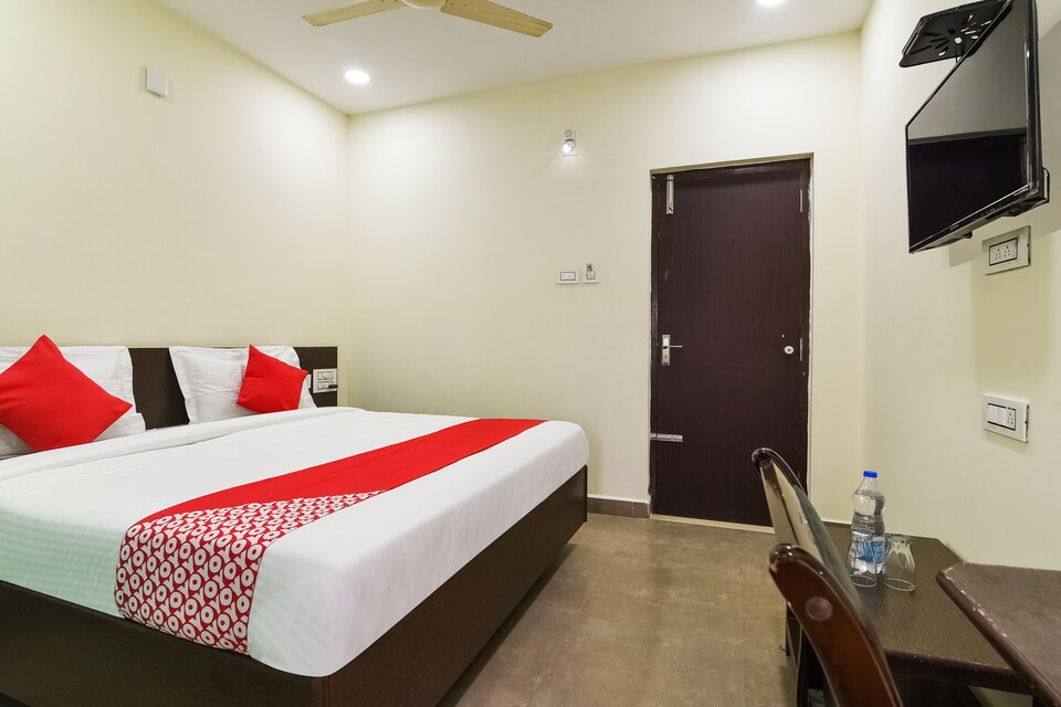 OYO 40717 Sai Priya Residency, Nellore Bus Station, Nellore