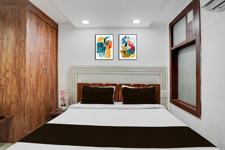 Super Collection O Mall Road Bathinda Formerly Hotel Galaxy, Mall Road Bathinda, Bathinda