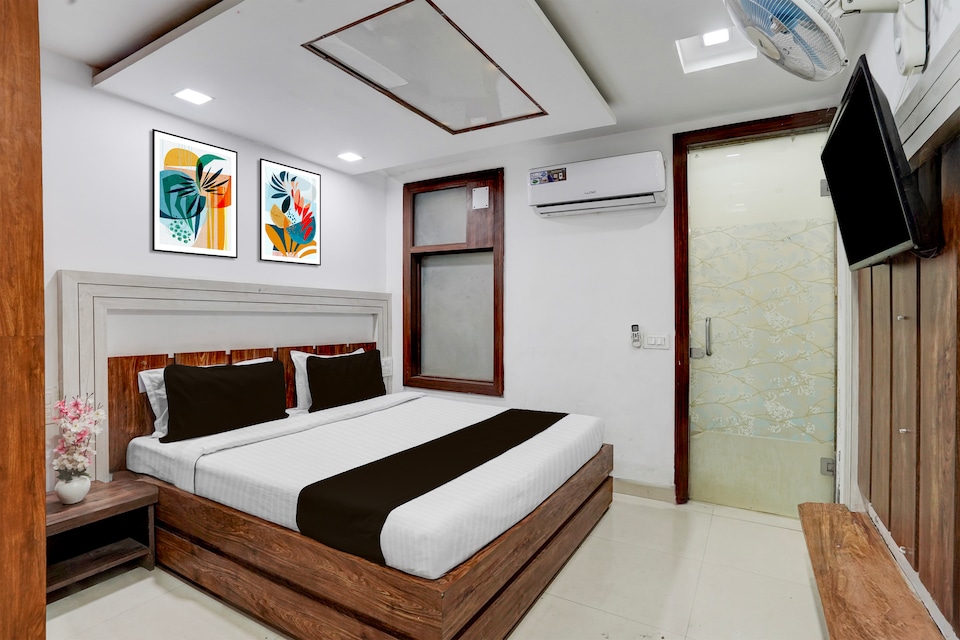 Collection O by OYO Mall Road Bathinda Formerly Hotel Galaxy, Mall Road Bathinda, Bathinda