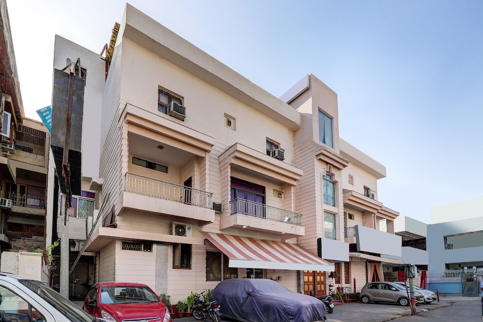 Collection O 40725 Hotel Mandakini Palace, Mall Road Kanpur, Kanpur
