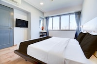 Super Townhouse Balewadi High Street