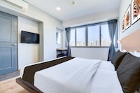 Super Townhouse Balewadi High Street