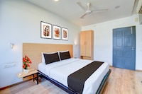 Super Townhouse Balewadi High Street