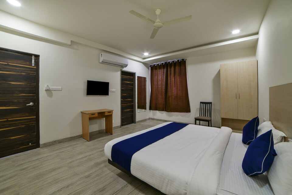 OYO SilverKey 40736 Divine Babylon 2, Hitech City Hyderabad, Hyderabad