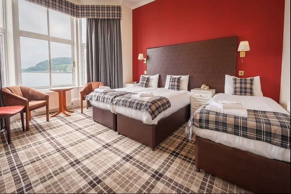 OYO The Esplanade Hotel, Dunoon (Scotland), डूनून