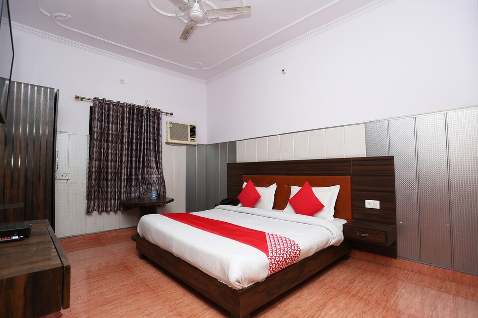 OYO 40740 Kahlon Food Plaza & Restaurant, Bazpur City, Kashipur