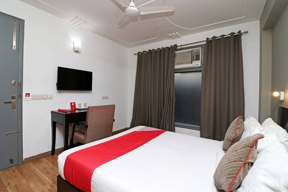 OYO Flagship 441 Medanta, Huda 2, Gurgaon
