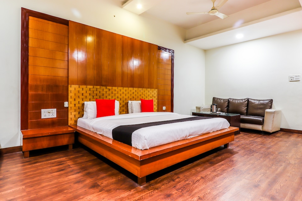Capital O 40754 Mandakini Plaza, Swaroop Nagar Kanpur, Kanpur