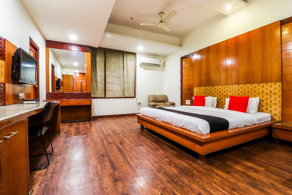 Capital O 40754 Mandakini Plaza, Swaroop Nagar Kanpur, Kanpur