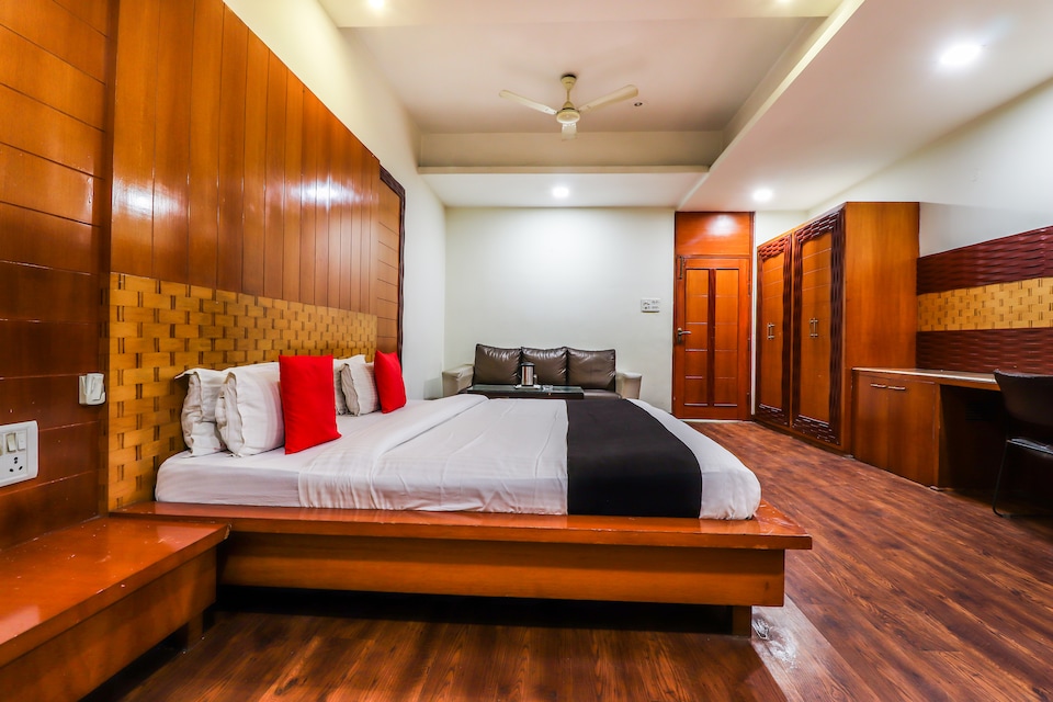 Capital O 40754 Mandakini Plaza, Swaroop Nagar Kanpur, Kanpur