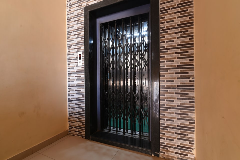 OYO 40770 Sai Priya Residency, Ramaraopet Kakinada, Kakinada