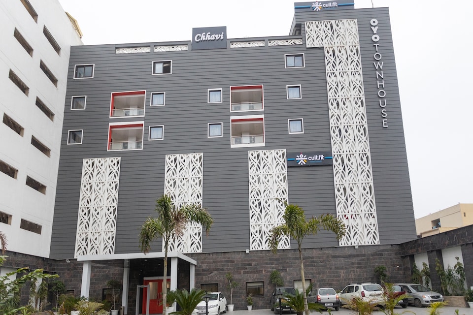 Collection O 40772 Chhavi Tourists Pvt Sector 104 Hazipur, Noida Expressway SEZ, Noida