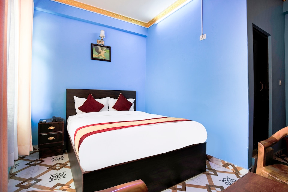 OYO 401 New Star Hotel & Restaurant, Bandipur Nepal, Bandipur Nepal