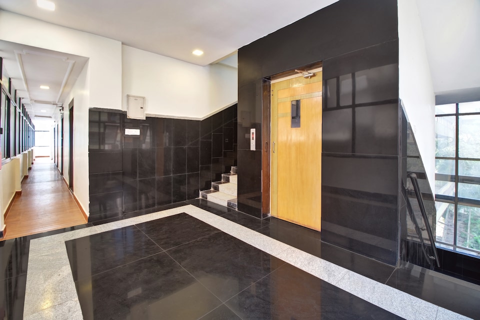 Hotel O SSV Elite, MG Road Vijayawada, Vijayawada