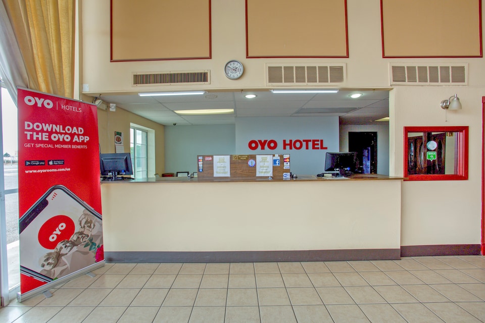 OYO Hotel Deming DMN Airport, C88030, Deming NM