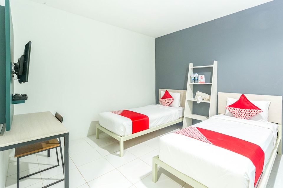 OYO 957 De-lima Guesthouse, Mataram, Lombok