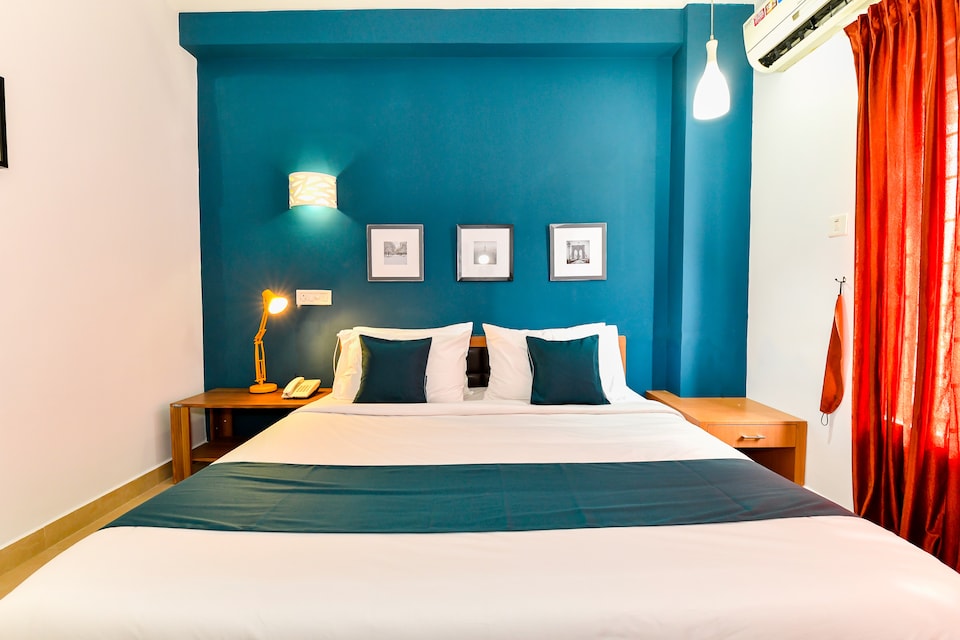 OYO SilverKey Empire Plaza, Vytilla Kochi, Kochi