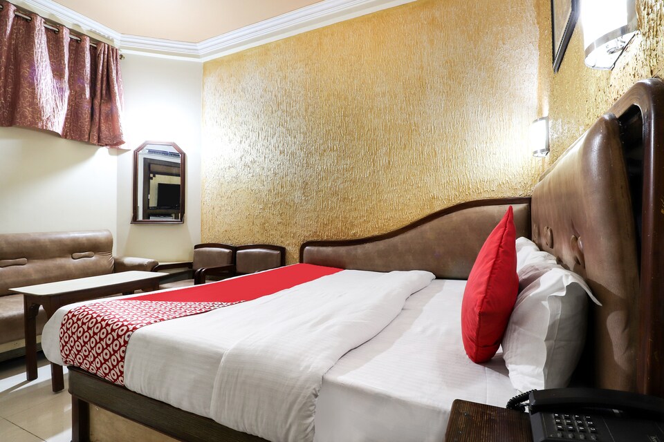 OYO 40800 Hotel Harsh Palace, Bahraich, Bahraich