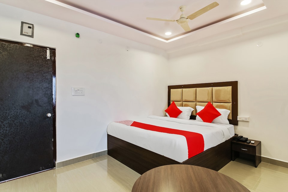 OYO 40807 Hotel  VSR International , Shamshabad-II, Hyderabad