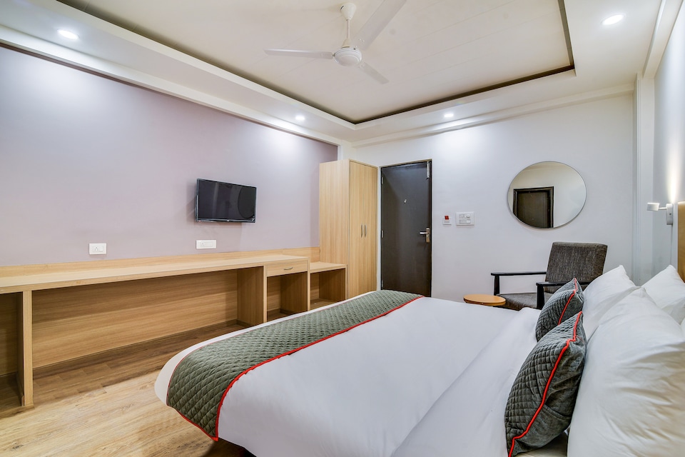 OYO Townhouse 324 Rajpur Road, Rajpur Road Dehradun, Dehradun