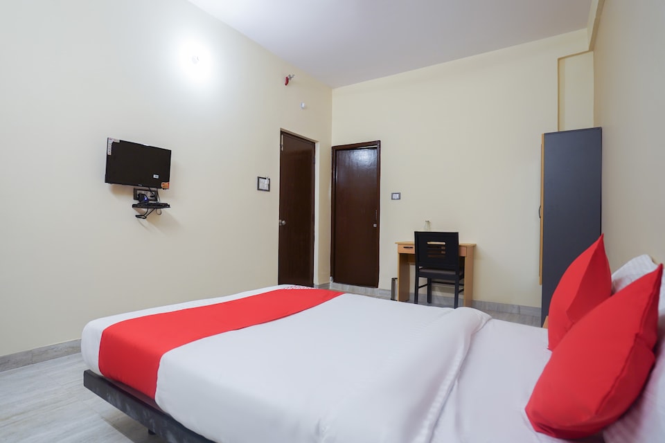 OYO Flagship 40816 Bimla Regency Rajbari, VIP Road Kolkata, Kolkata